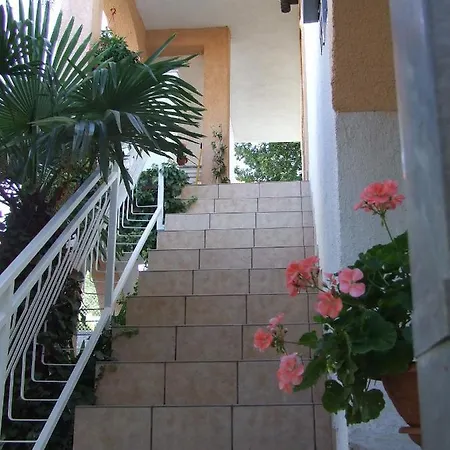 Apartman Tena *