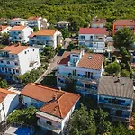דירה Tena