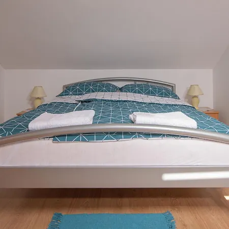 Apartment Tena Selce