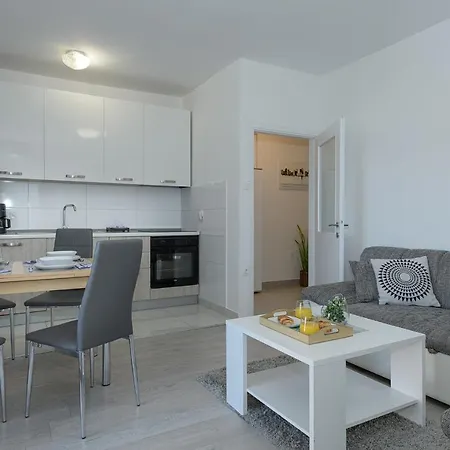 Apartment Tena *