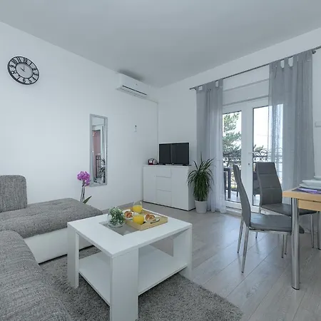 Tena Apartment