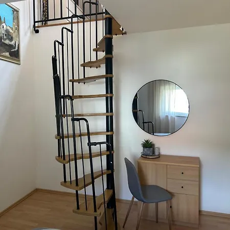 Apartament Tena *