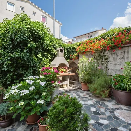 Apartment Tena *