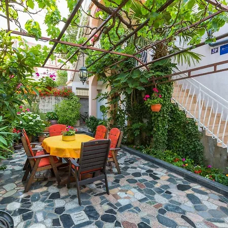 Apartment Tena *
