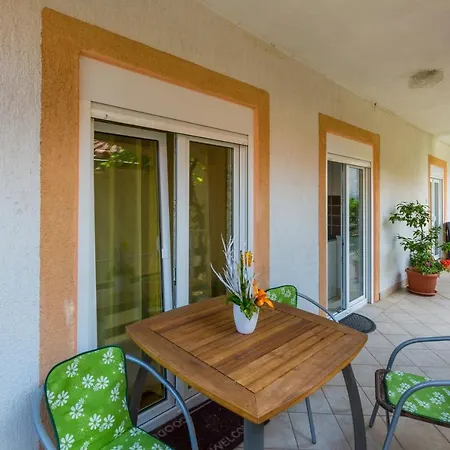 Tena Apartment Selce